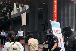 曼联本场完成28次射门，为滕哈赫时代球队单场英超第二高